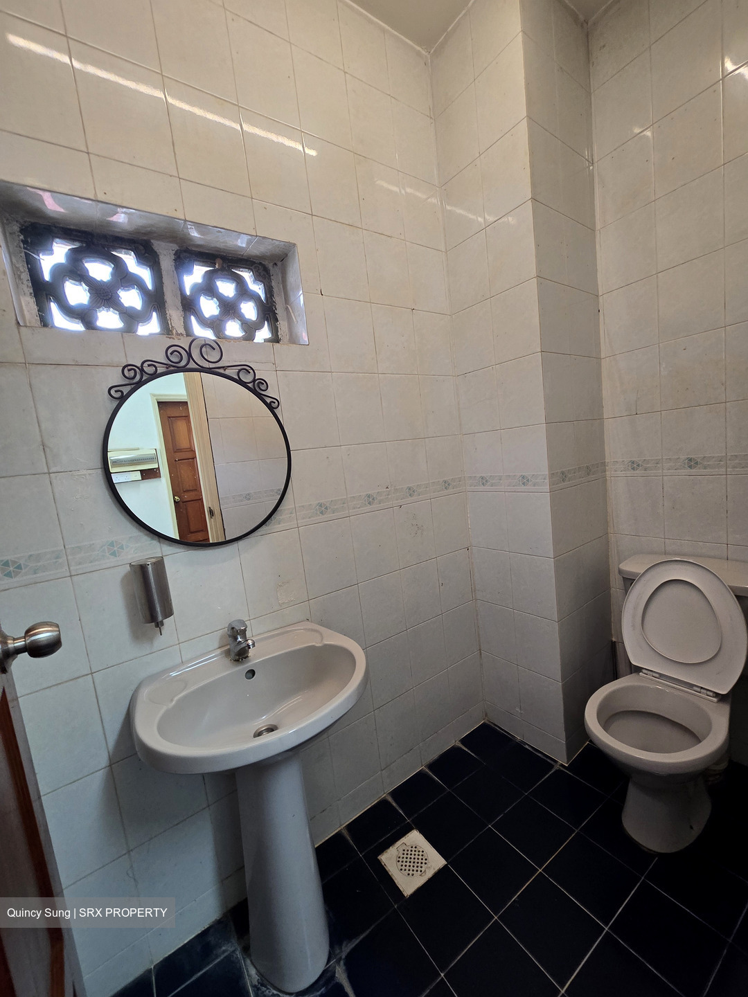 Trengganu Street (D1), Office #544962911